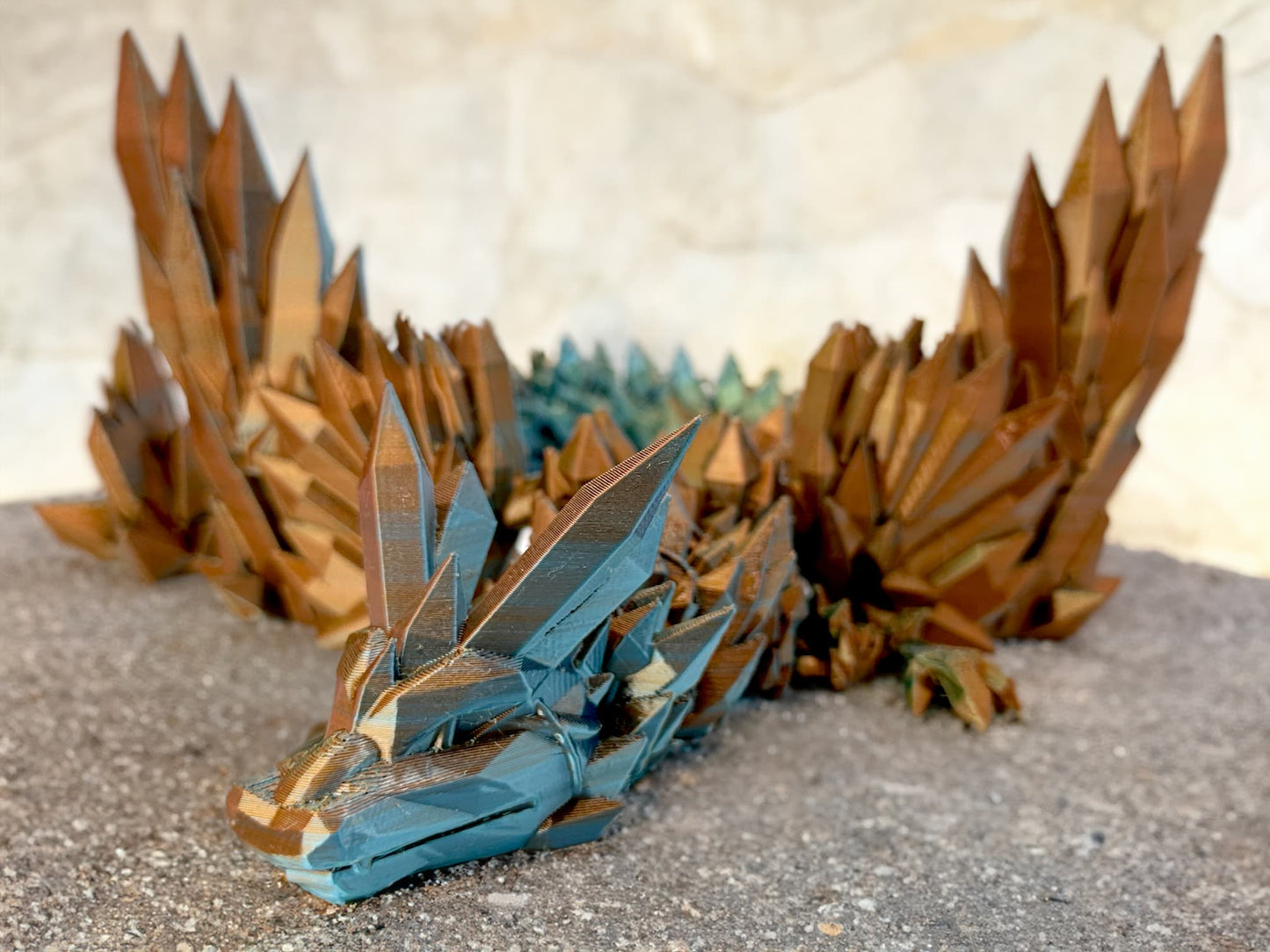 Dragón Winged: Naranje Verde Azul